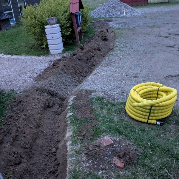 gravning-for-att-poolen-ska-funka.